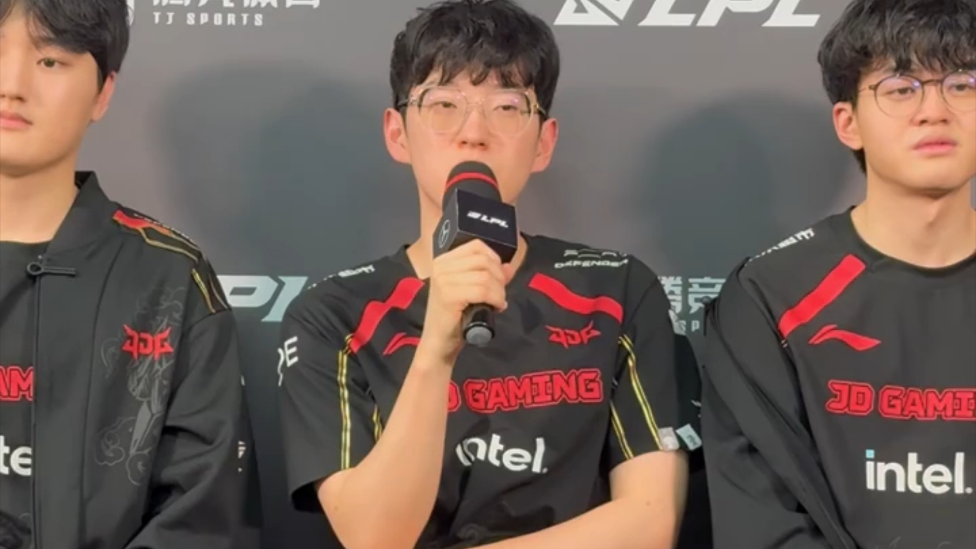 九游-Scout连续三场比赛得分超过比赛局势复杂，切尔西不断突破！