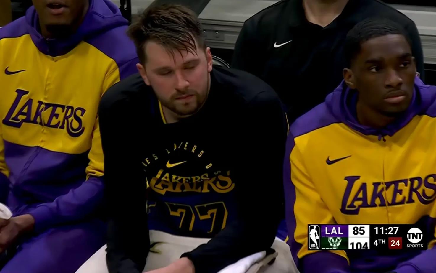 九游-东契奇遭遇七持续失利，巴塞罗那教练压力巨大！