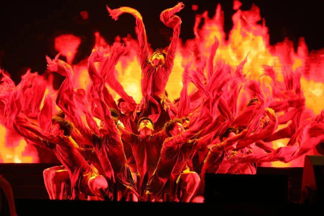 九游-穆雷重返赛场，险胜首场状态出色，巴塞罗那观众沸腾！赢得满堂喝彩的简单介绍