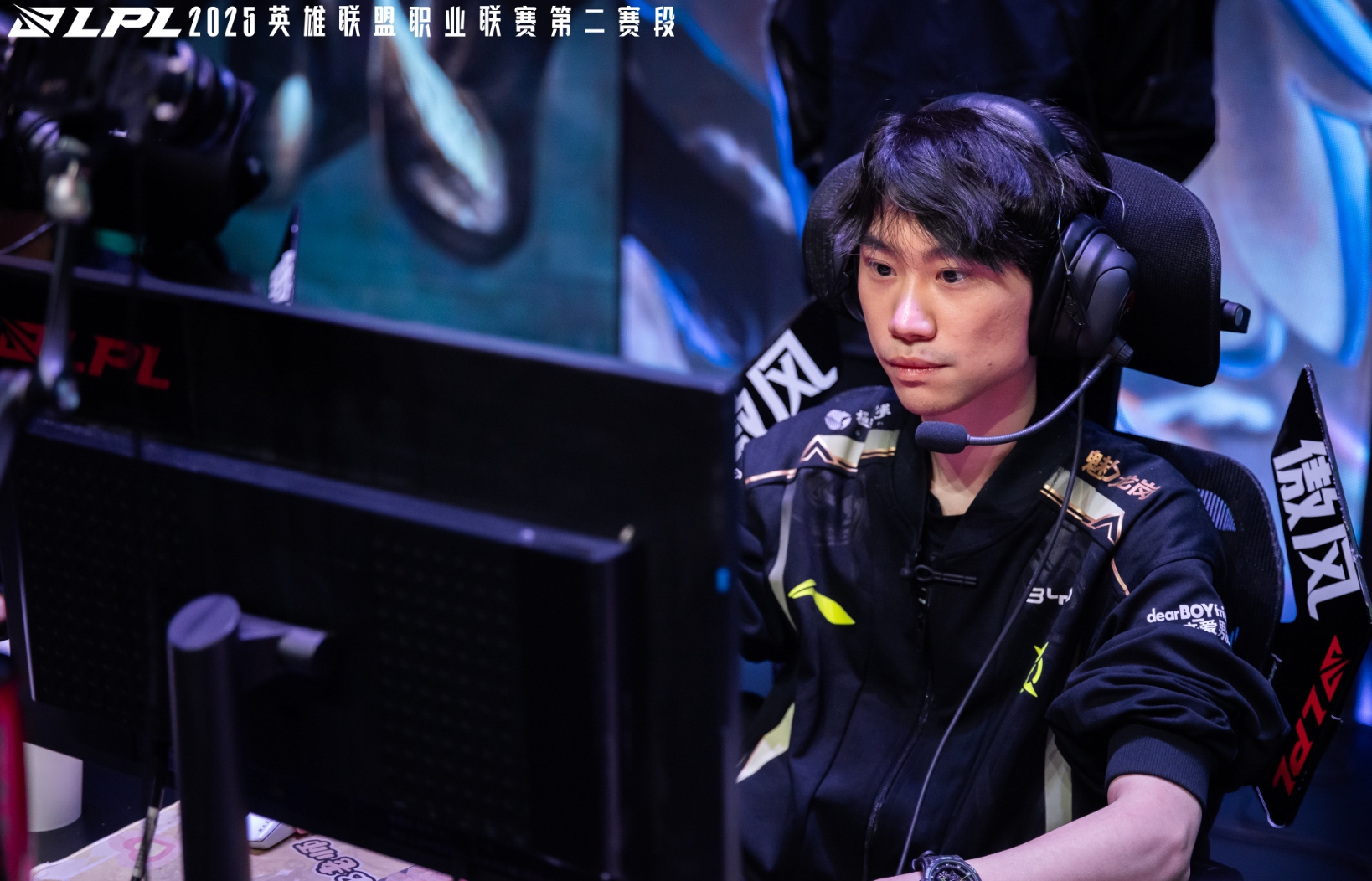 九游- theshy近期直播回放 