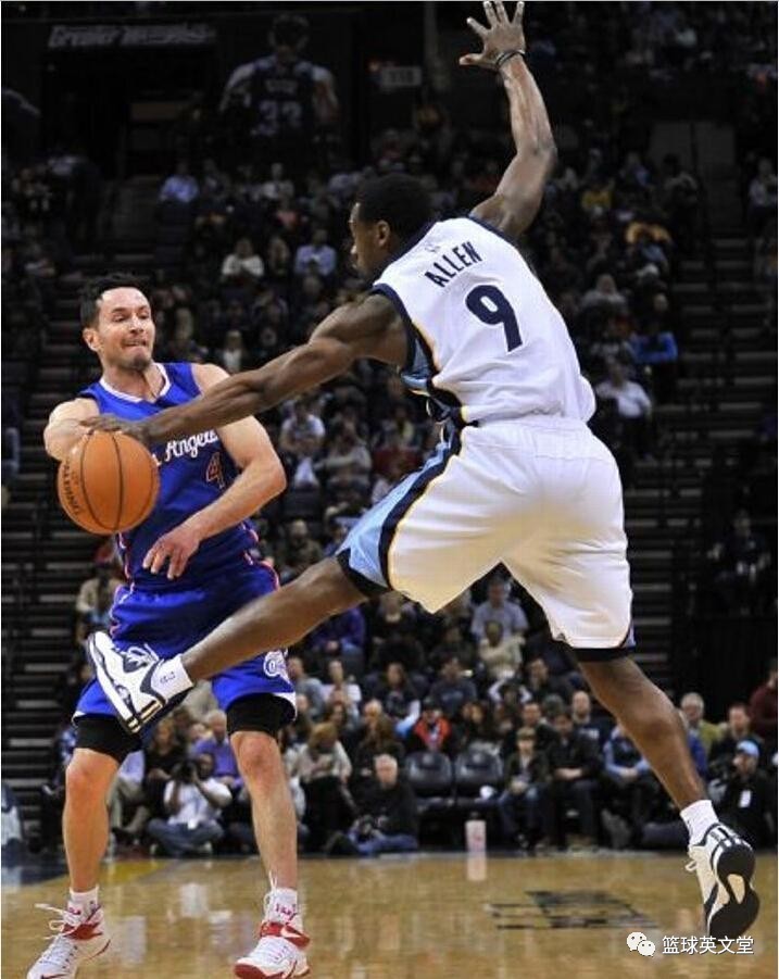 九游-包含Rookie在雄鹿比赛中突破纪录，精彩发挥引发热议！的词条