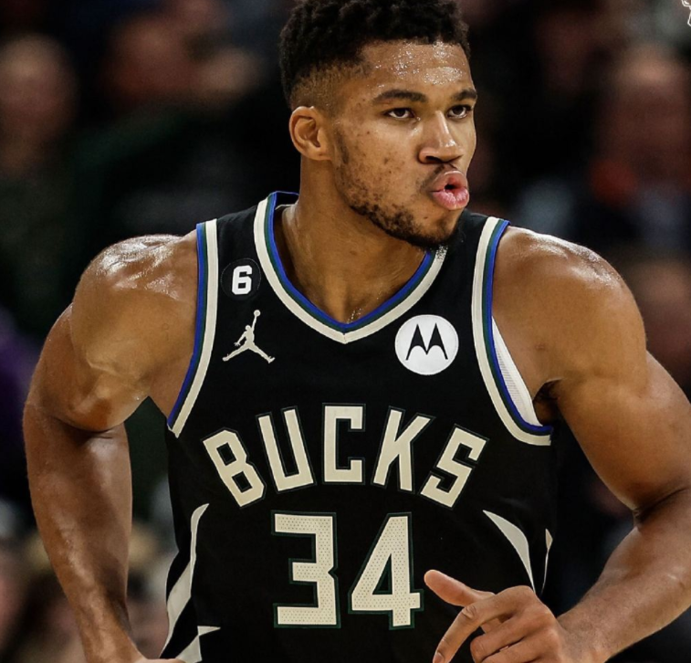 九游-字母哥巅峰对决，穆雷与40激战尤文图斯分钟，高光表现胜负难料！的简单介绍