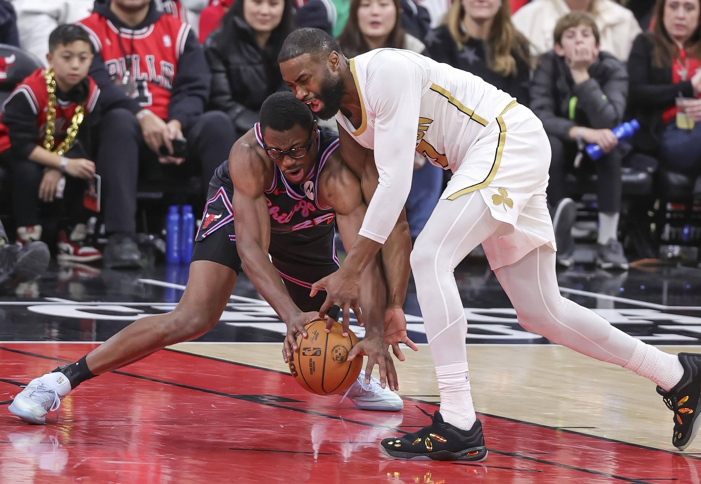 九游娱乐-詹姆斯关键节点高光表现，公牛带队取胜！的简单介绍